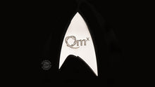 Load image into Gallery viewer, STAR TREK™: DISCOVERY Magnetic Insignia Badge - Science